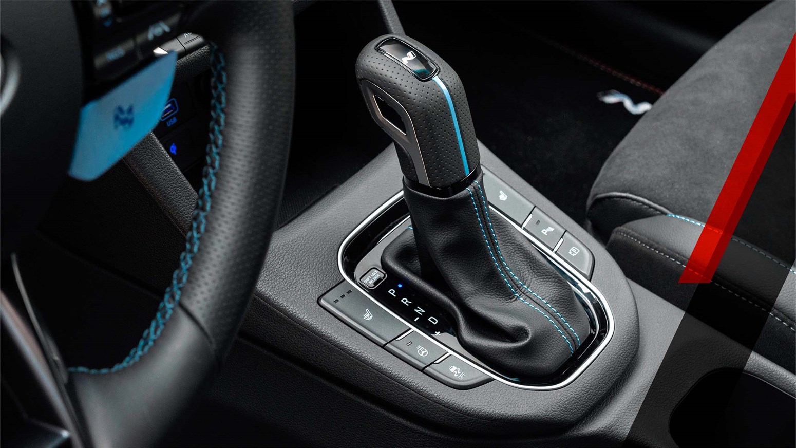 Hyundai N gearkasse med blå detaljer 